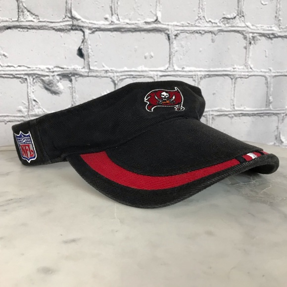 adidas Originals NFL Tampa Bay Buccaneers Mens Strapback Football Team Visor Hat - Picture 1 of 9